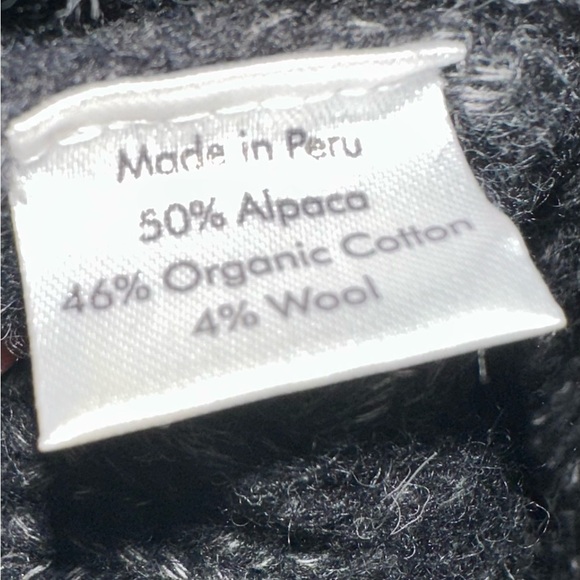 Indigenous Charcoal Cable Knit Crewneck Sweater - Picture 4 of 5